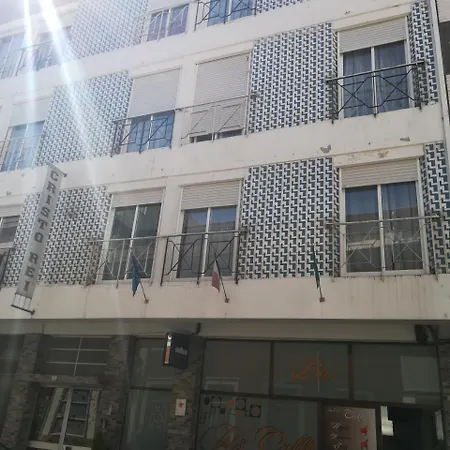 Cristo Rei מלון
